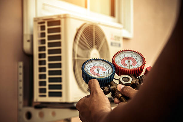 Professional Hvac technician working in Norway, IA